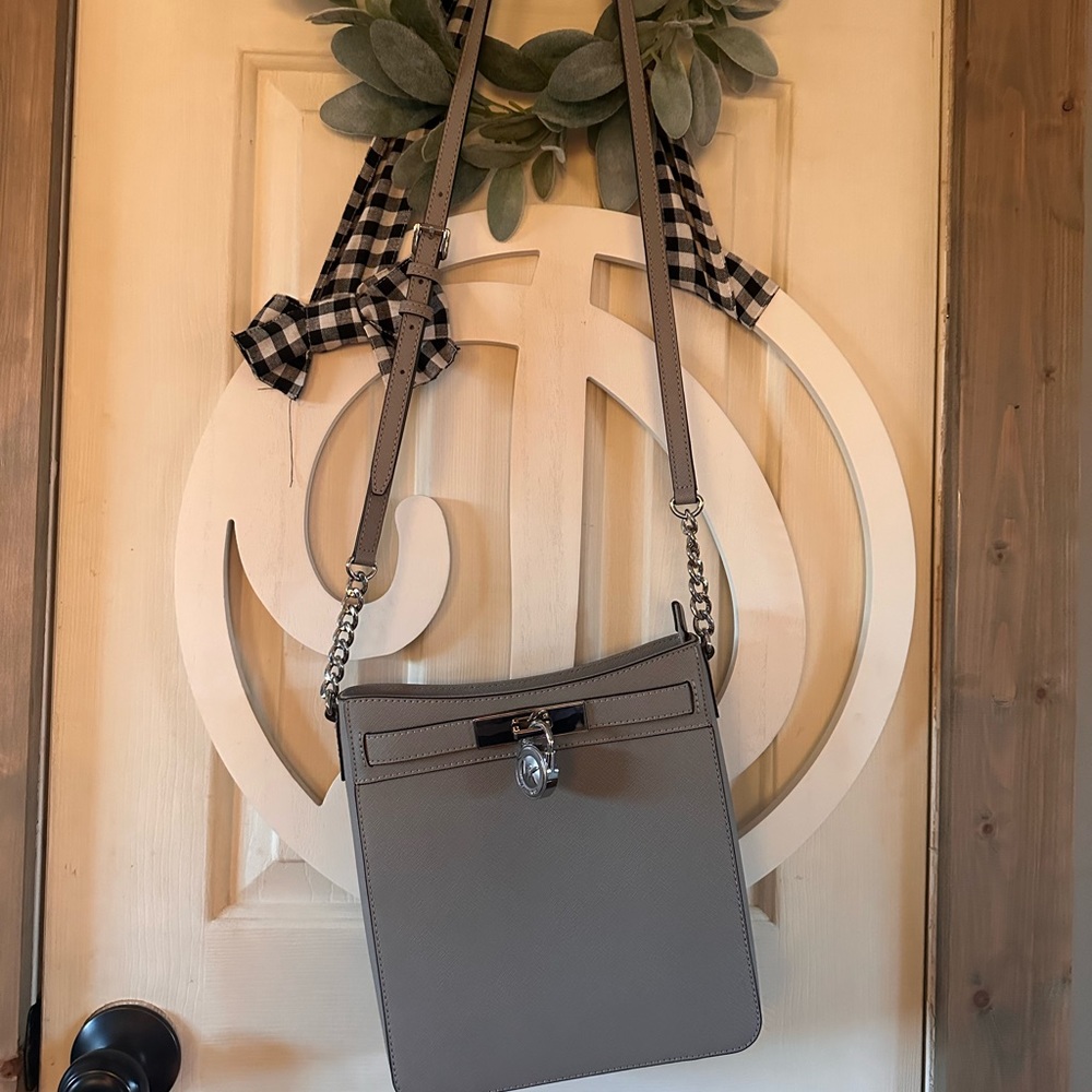 Micheal Kors Grey crossbody purse
